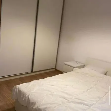 18 Apartament